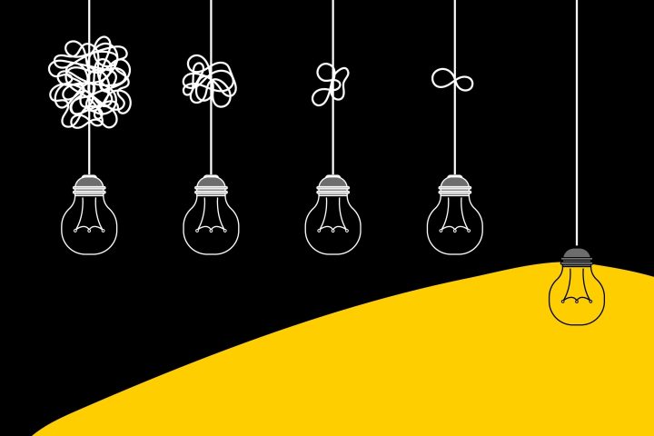 Graphic illustration of design thinking concept with progressively untangled lightbulb cords, symbolizing the process from complex problem-solving to a clear, illuminated solution, highlighted by a lit bulb and a vibrant yellow glow